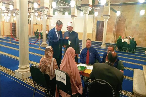 مقابلات المسئولين بالجامع الأزهر لحملة الماجستير و الدكتوراه