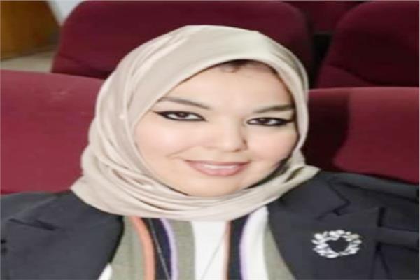 نيفين ياقوت محررة في جريدة اللواء الاسلامي 