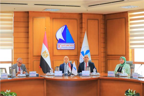 انعقاد مجلس جامعة كفر الشيخ بحضور المحافظ 