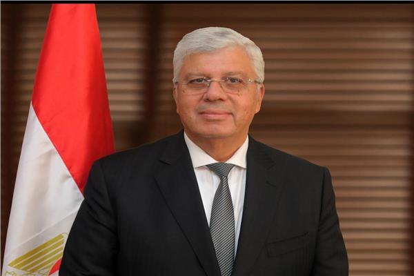 د. أيمن عاشور وزير التعليم العالي والبحث العلمي