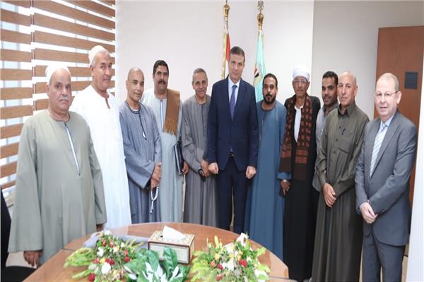 وزير الزراعة يهنئ «فلاحي مصر»  ب عيدهم..ويؤكد على دورهم التنموي
