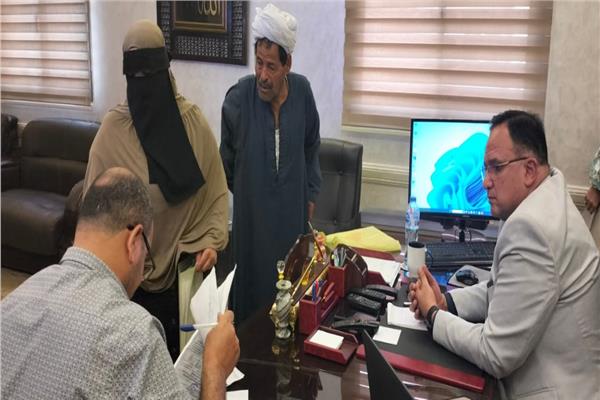 رئيس مدينة قليوب يلتقي بمواطني قليوب