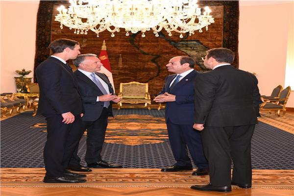  الرئيس  السيسي، أثناء استقباله المبعوث الخاص الأمريكي للشرق الأوسط بقصر الاتحادية
