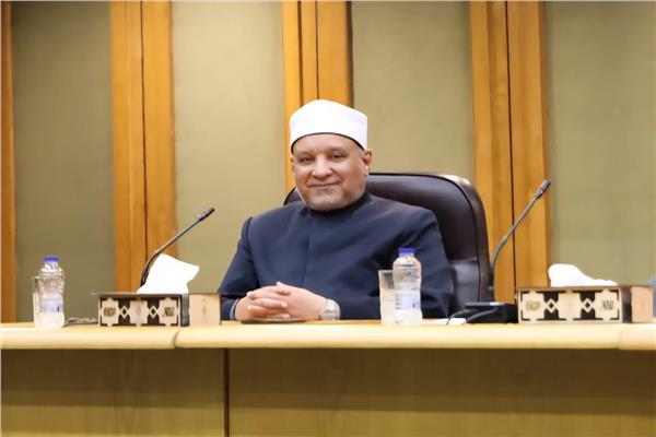  الدكتور  حسن الصغير رئيس أكاديمية الأزهر