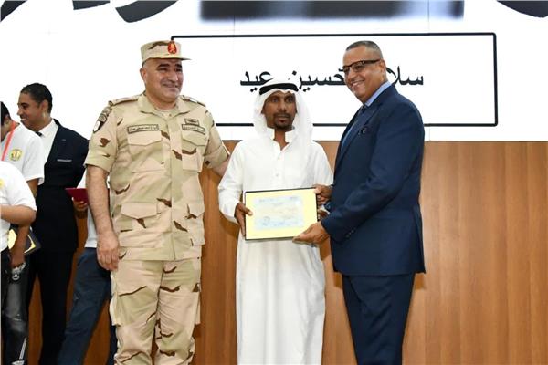 تسليم شهادات تسوية المواقف التجنيدية لأبناء محافظة جنوب سيناء