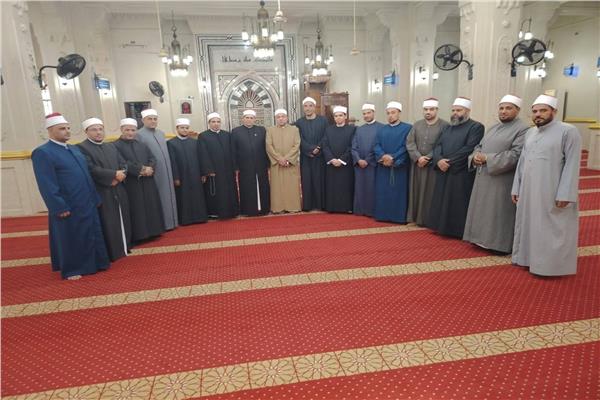 عدد من الشيوخ المشاركين في الدعوة 