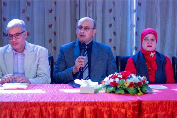 ورشة عمل لدعم منتجي ومصدري الفراولة «بالنوبارية»