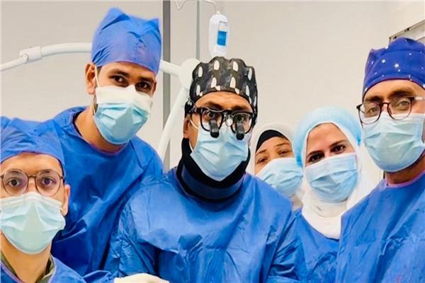 فريق طبي بمستشفى السلام ببورسعيد يستأصل ورم 6 كجم