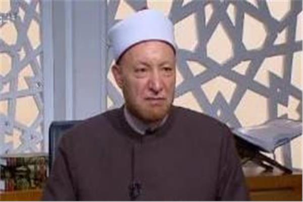 الشيخ عويضة عثمان، أمين الفتوى بدار الإفتاء المصرية