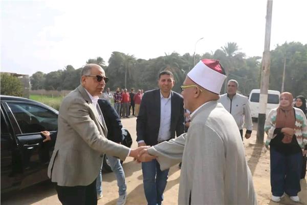محافظ المنيا يتفقد إنشاء معهد أزهري جديد بتكلفة ٢٠ مليون جنيه 