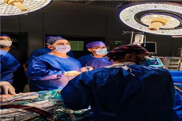 إجراء أول جراحة لتغيير الصمام المترالي بالمنظار 