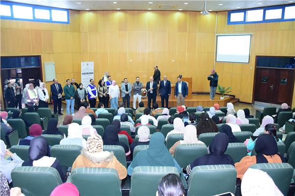 اثناء انعقاد الدوره التدريبه