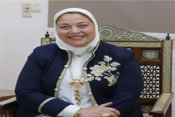 د.هناء عبد الحميد العبيسي، أستاذ أمراض النساء والتوليد بكلية الطب للبنات بالقاهرة