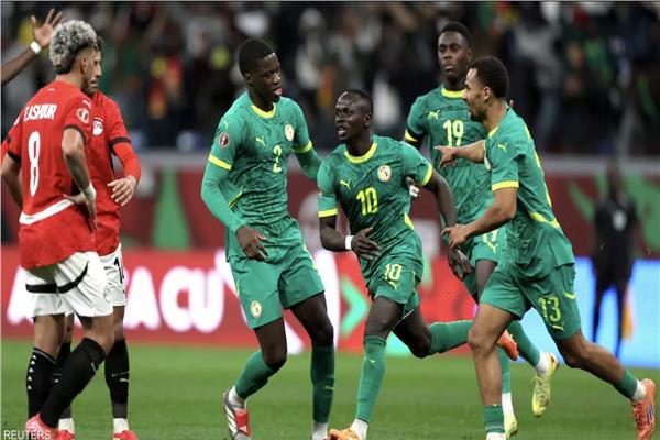 أثناء أحتفال منتخب السنغال بهدف ماني في مرمي منتخب مصر 