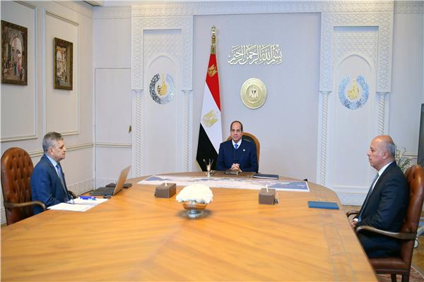 اجتمع الرئيس عبد الفتاح السيسي مع الفريق أسامة ربيع