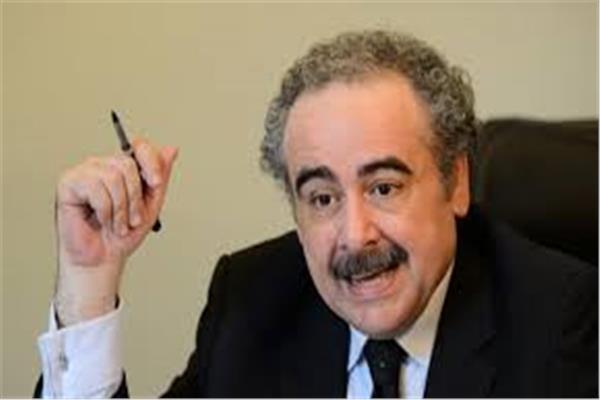 الدكتور علاء عبد الهادي امين عام اتحاد الكتاب 