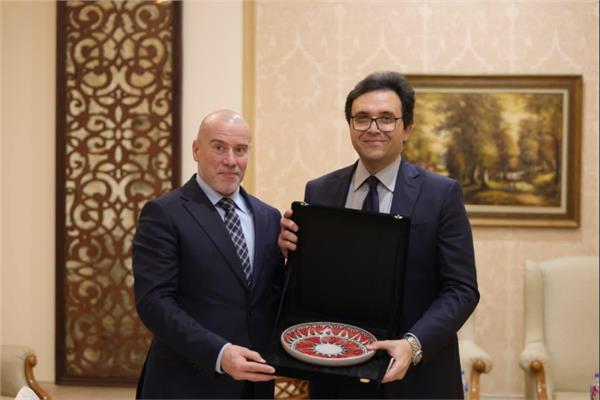  د. أحمد فؤاد هنو، وزير الثقافة و نظيره بجمهورية رومانيا أندراس استفان ديمتر
