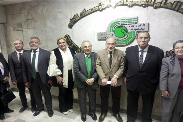 جانب من الندوة  