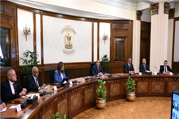 وزيرة  التنمية المحلية 