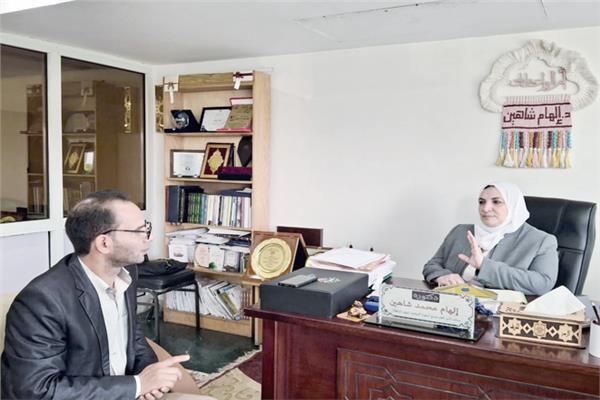 د. إلهام شاهين الأمين العام المساعد لمجمع البحوث الإسلامية مع محرر اللواء الإسلامي