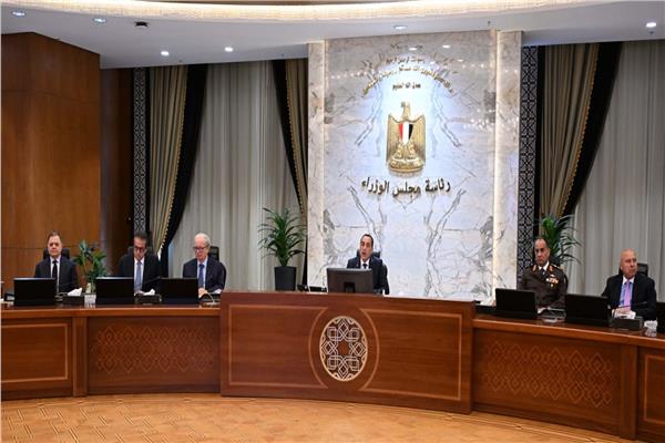 رئيس الوزراء يترأس الأجتماع الأسبوعي للحكومة 