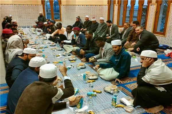 افطار جماعي يجمع ائمة ودعاة العالم الاسلامي 