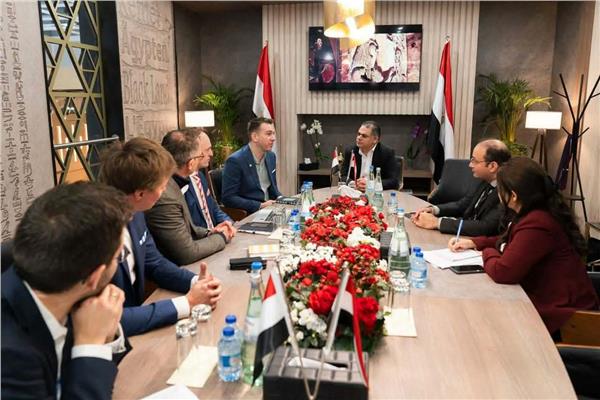 إجتماعات مهنية مع مجموعة من مسؤولي منظمي الرحلات وشركات السياحة