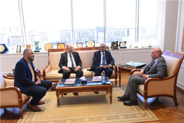 وزير العمل حسن رداد