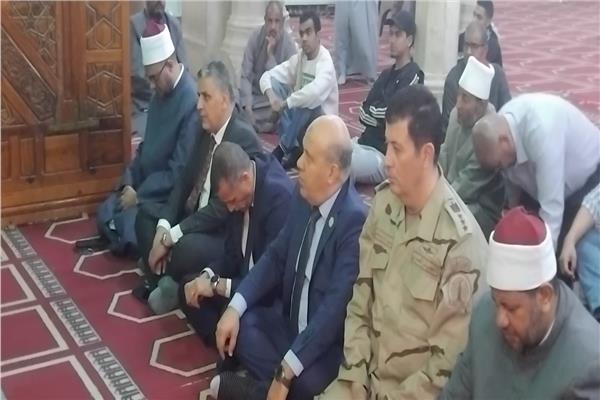محافظ أسوان بإحتفالية ليلة القدر بمسجد الطابية
