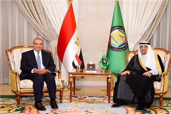وزير الخارجية يلتقي  الأمين العام لمجلس التعاون لدول الخليج العربي