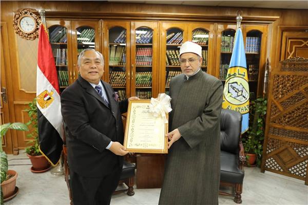 رئيس جامعة الأزهر