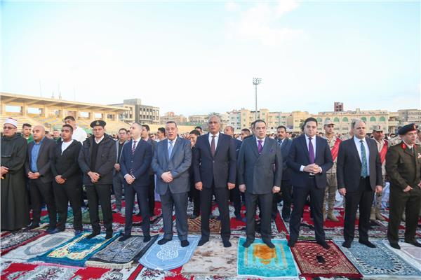 أثناء أداء صلاة العيد