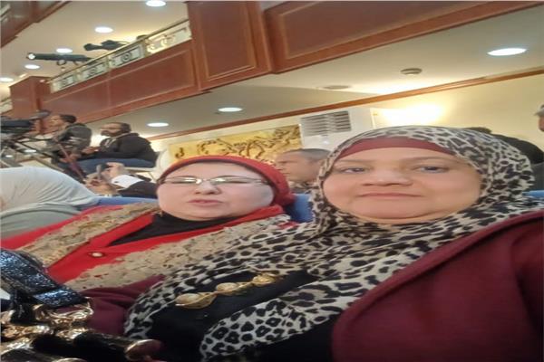محررة اللواء الإسلامي مع ابنة الشيخ عبد الواحد زكي راضي 