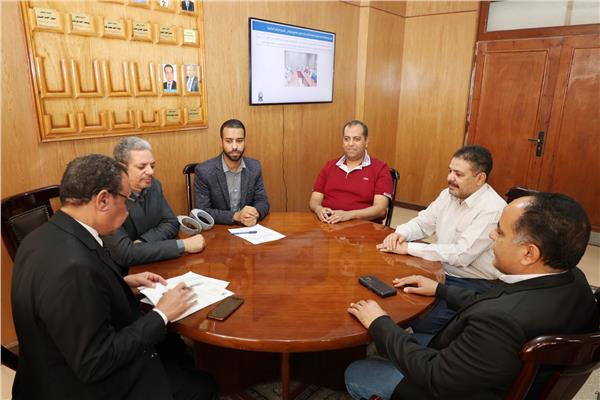 جانب من اجتماع وضع خطة ترشيد الاستهلاك