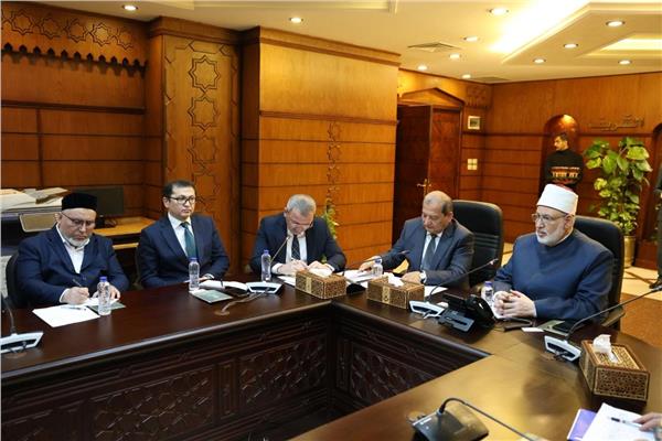 د. محمد الضويني يستقبل وفد جمهورية أوزبكستان