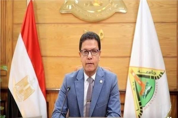 د.ناصر الجيزاوي رئيس جامعة بنها 