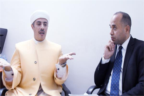 د. جابر البغدادي أثناء الحوار مع محرر اللواء الإسلامي