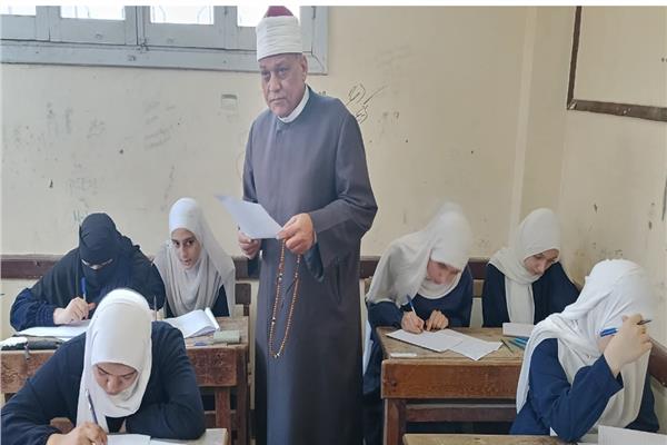  د. منصور أبو العدب، رئيس الإدارة المركزية لمنطقة البحيرة الأزهرية