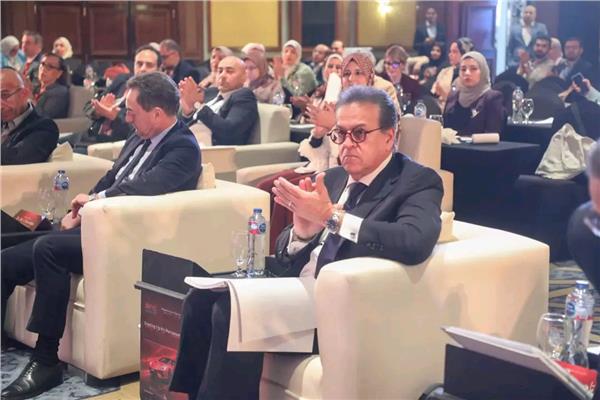 وزير الصحة والسكان