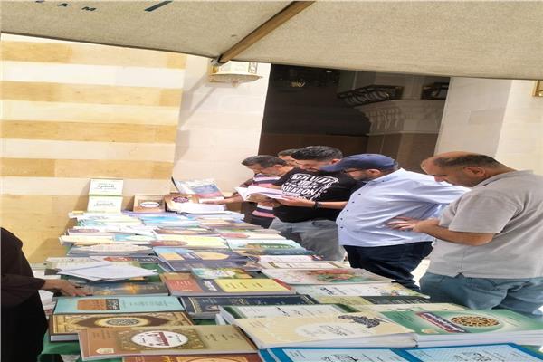 جانب من معرضً الكتاب بمسجد السيدة نفيسة 