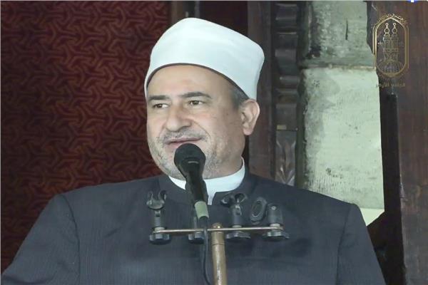  ربيع الغفير أستاذ اللغويات بجامعة الأزهر