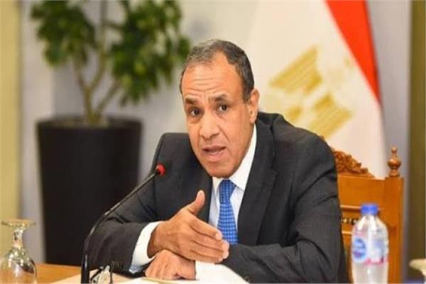   د. بدر عبد العاطي 