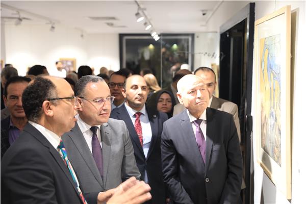 جانب من افتتاح المعرض