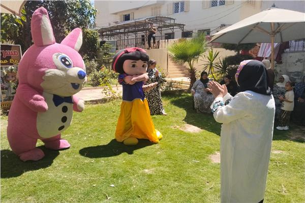 جانب من الأنشطة الفنية