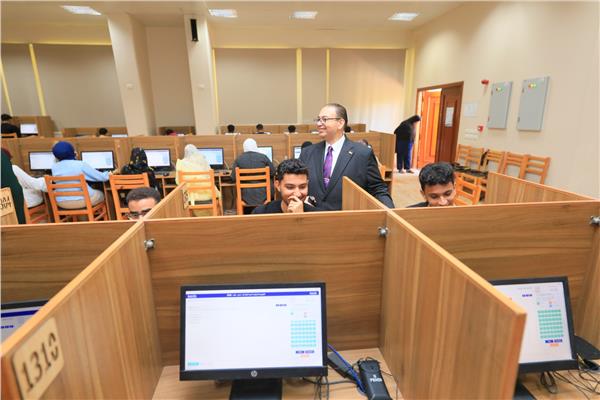 رئيس جامعة كفر الشيخ 