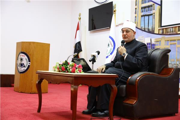  د.نظيرعياد مفتي الجمهورية