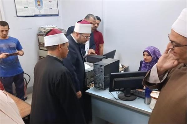 جانب من أعمال اللجنة