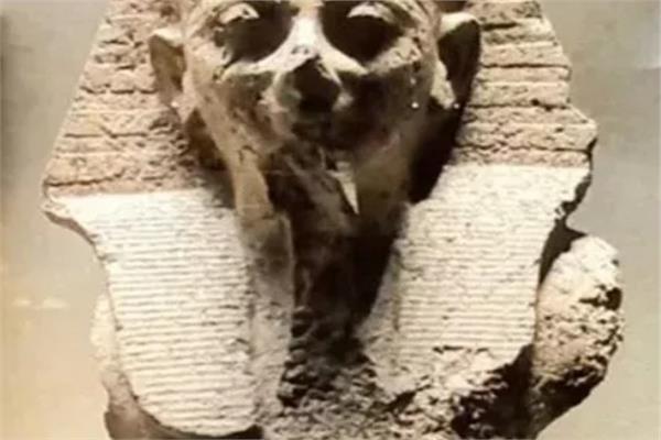تمثال نادر للملك تحتمس