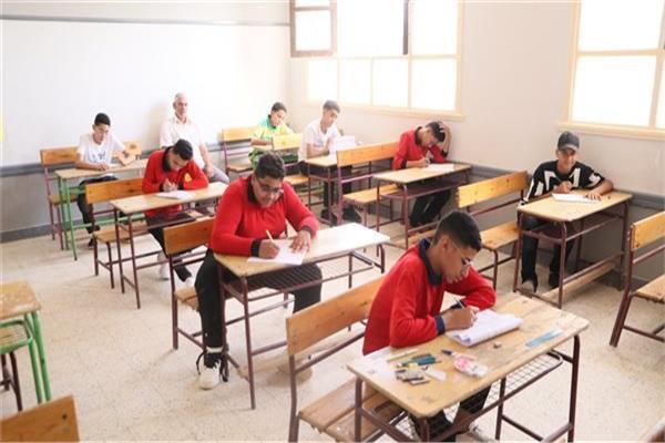 اللجان الامتحانية