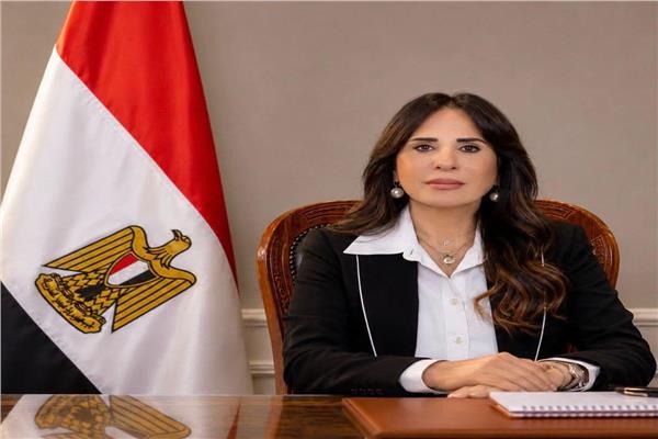  وزيرة الإسكان